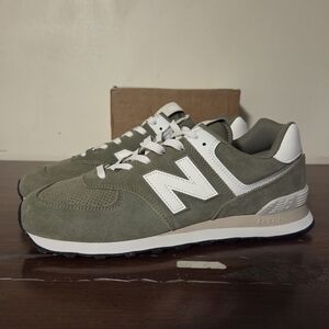 New Balance 574 U574GCE Sneaker Dark Olive Sea Salt Shoes Mens Sz 13 NWOB